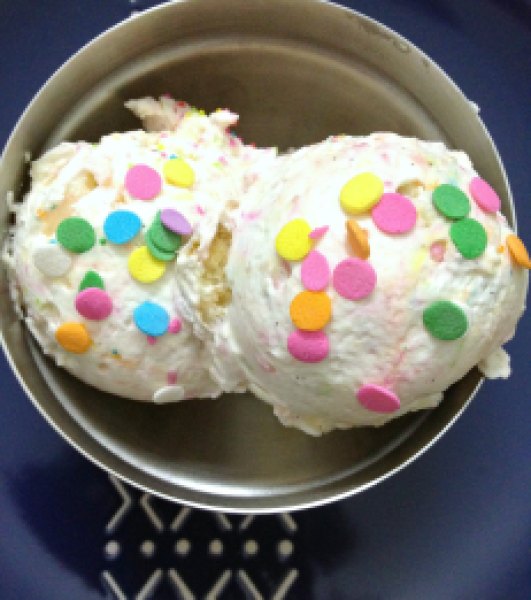 Funfetti Cookies & Cream Ice-cream1