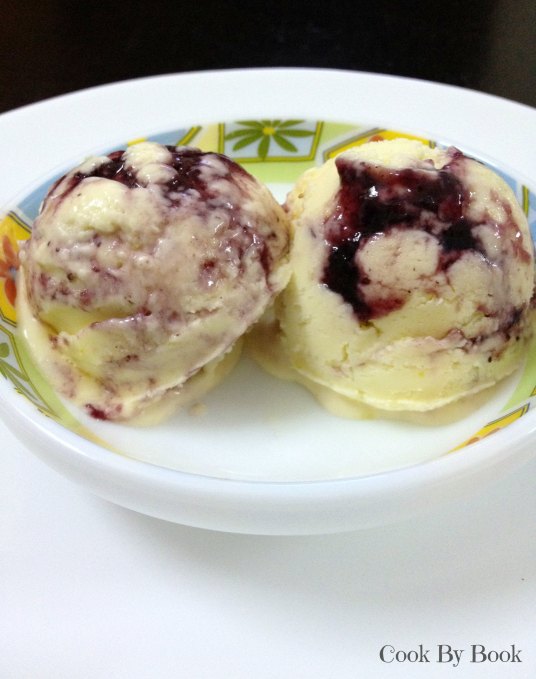 Zesty Lemon Ice-cream with Blueberry Swirl2